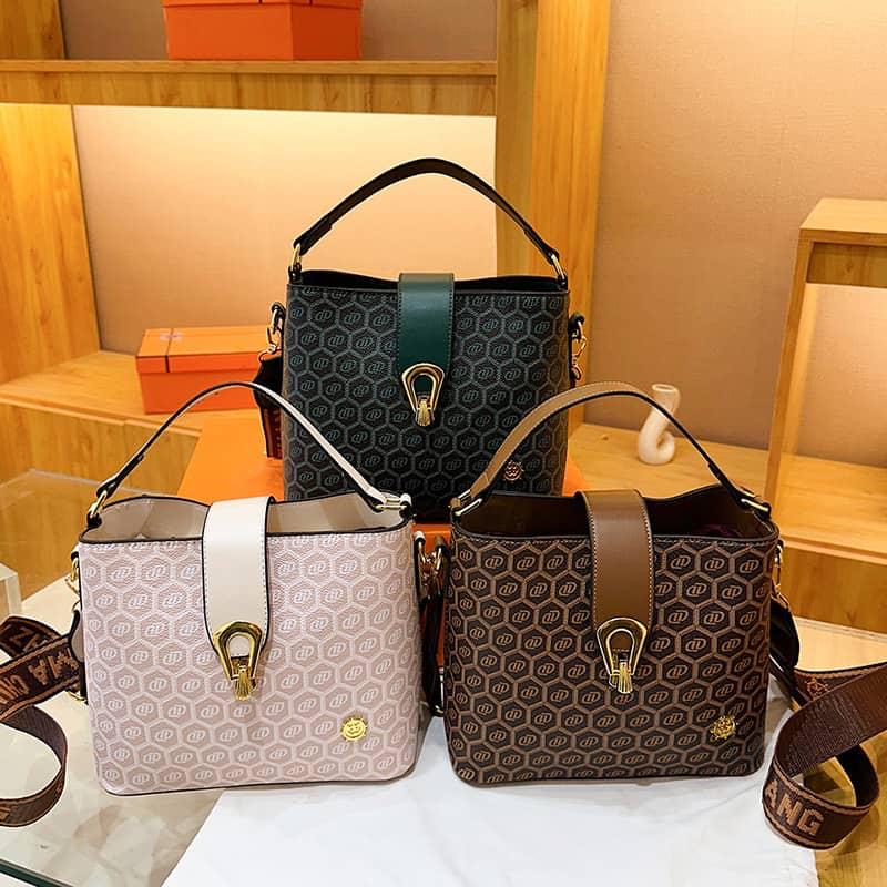 Bucket bag