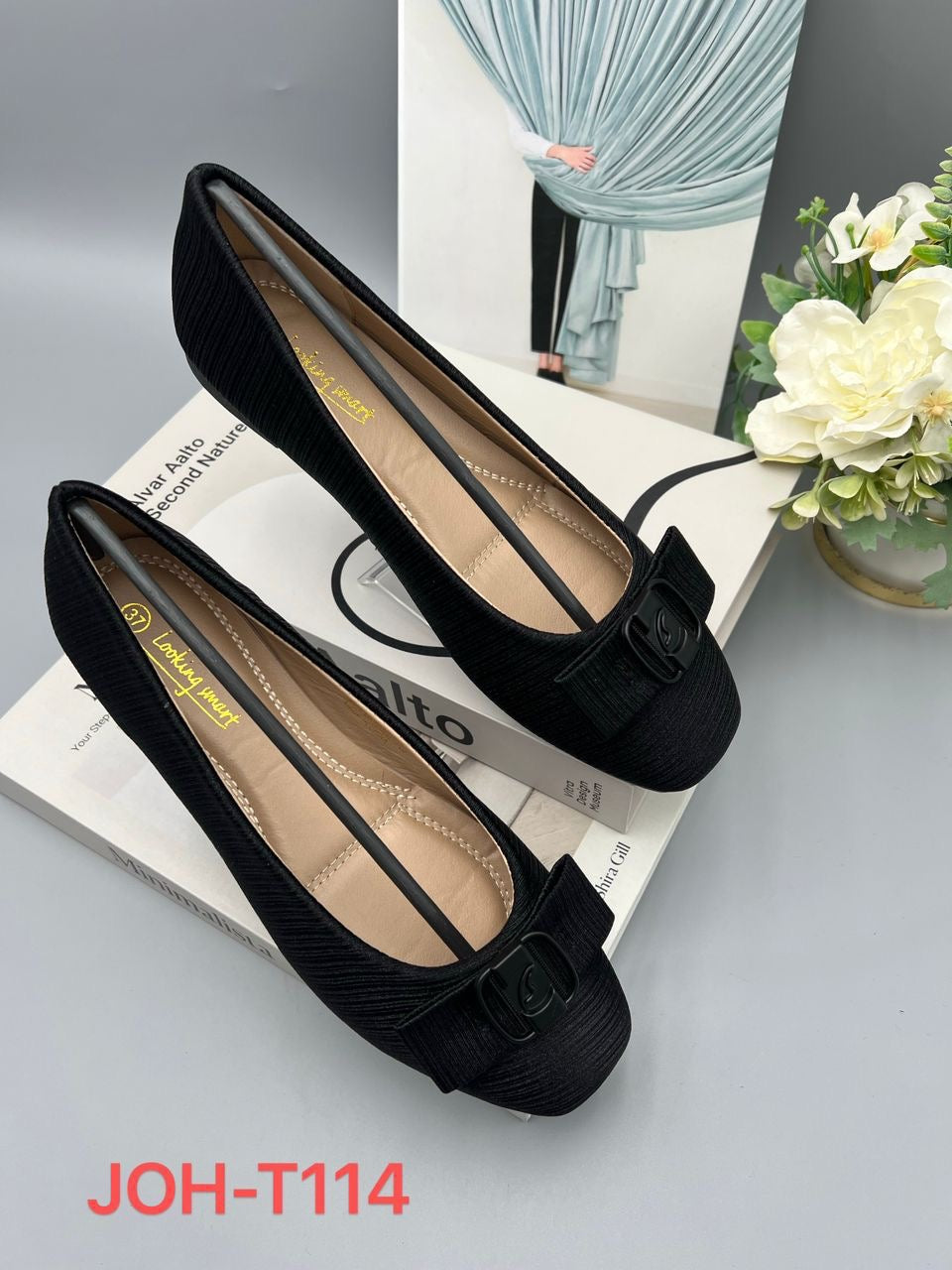 Flat shoe 1