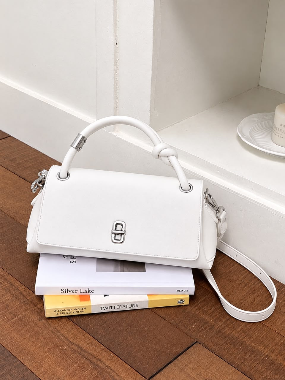 Leather bag with longer strap