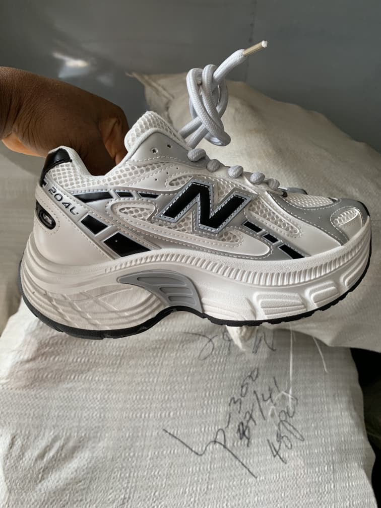 Sneaker 2