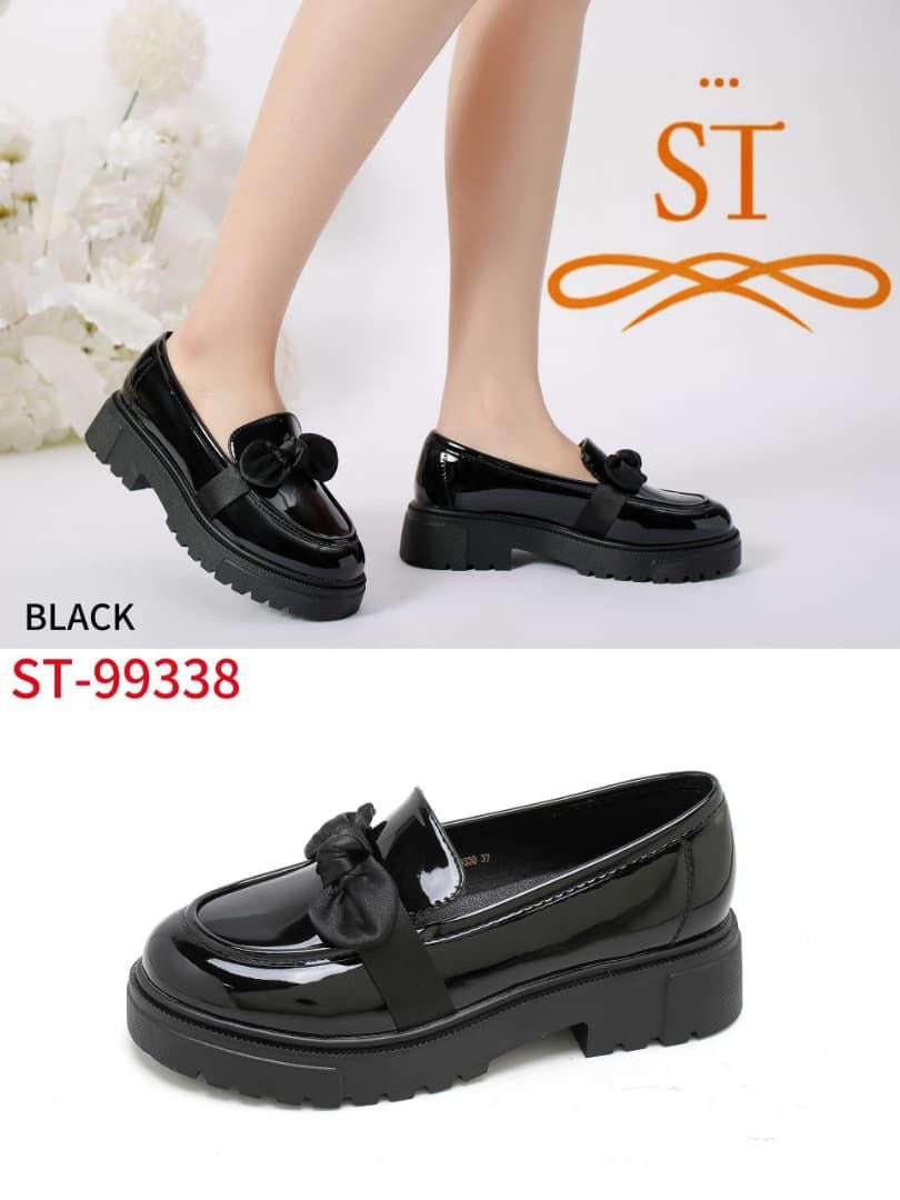 Loafer with bow